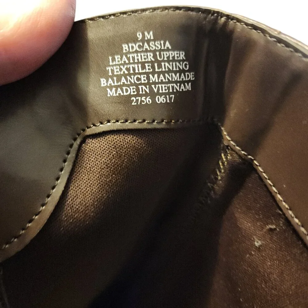 Size 9 Bandolino Cassia Tall Leather & Knit Mesh Form Fit Boots Buckle & Studs - Picture 5 of 8